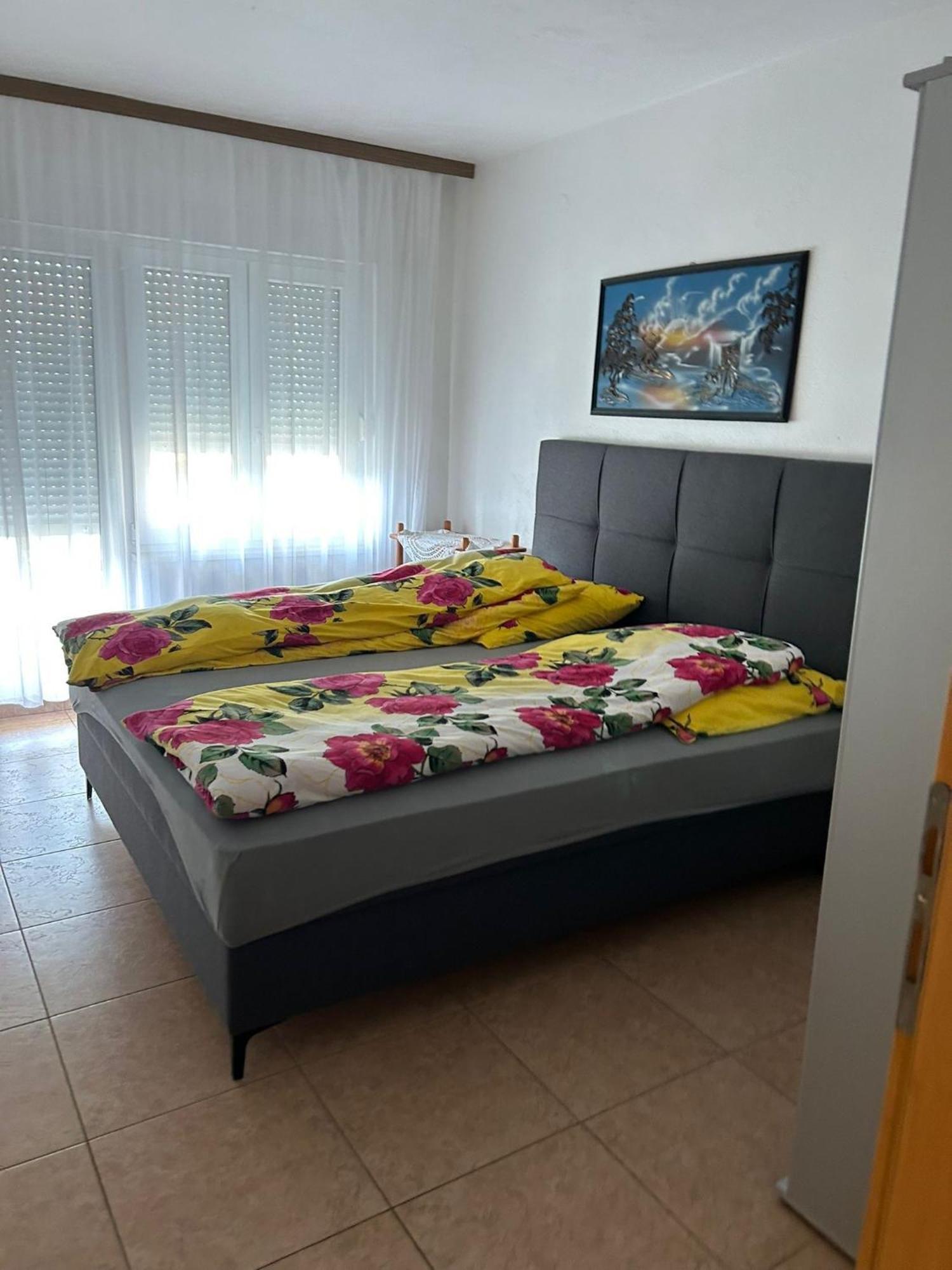קרק Villa Julian & Juliana מראה חיצוני תמונה